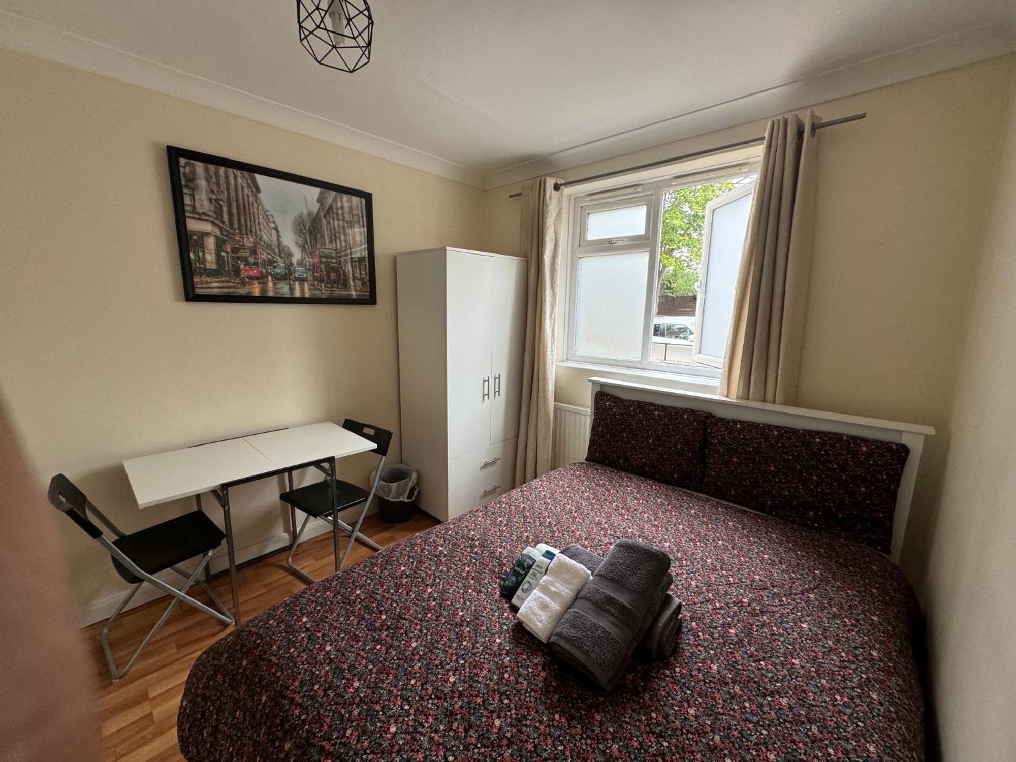 Huge And Affordable 3 Bedroom Flat In Hammersmith For 7 People With Welcome Breakfast London Exterior photo