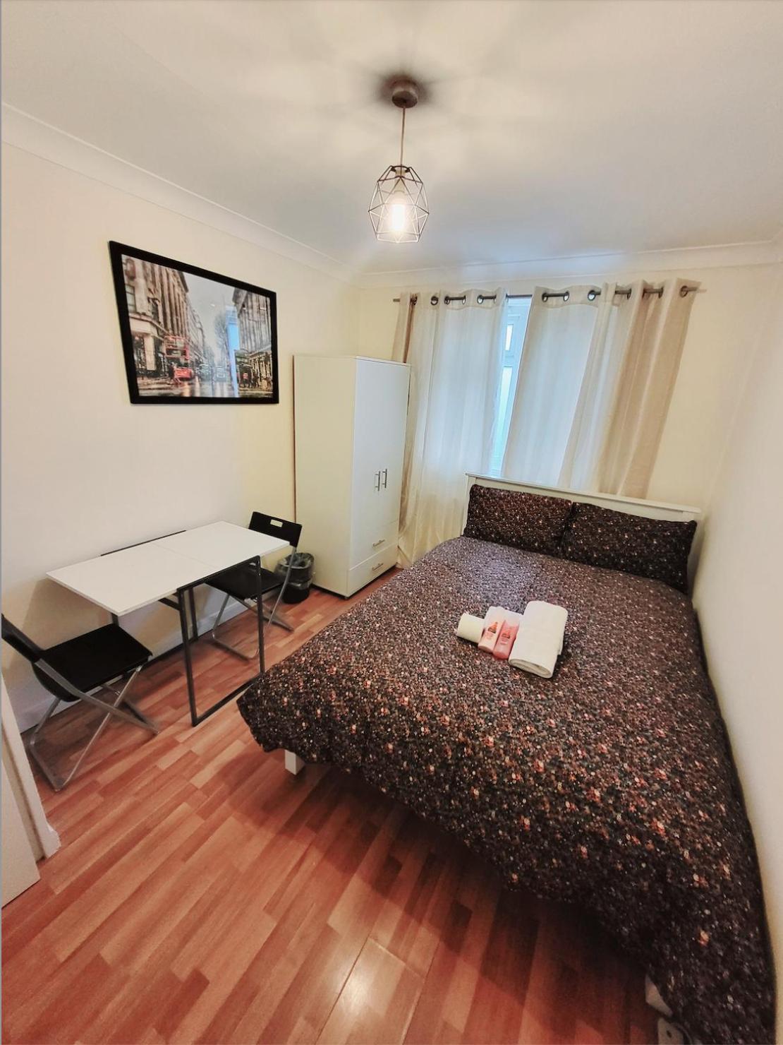 Huge And Affordable 3 Bedroom Flat In Hammersmith For 7 People With Welcome Breakfast London Exterior photo