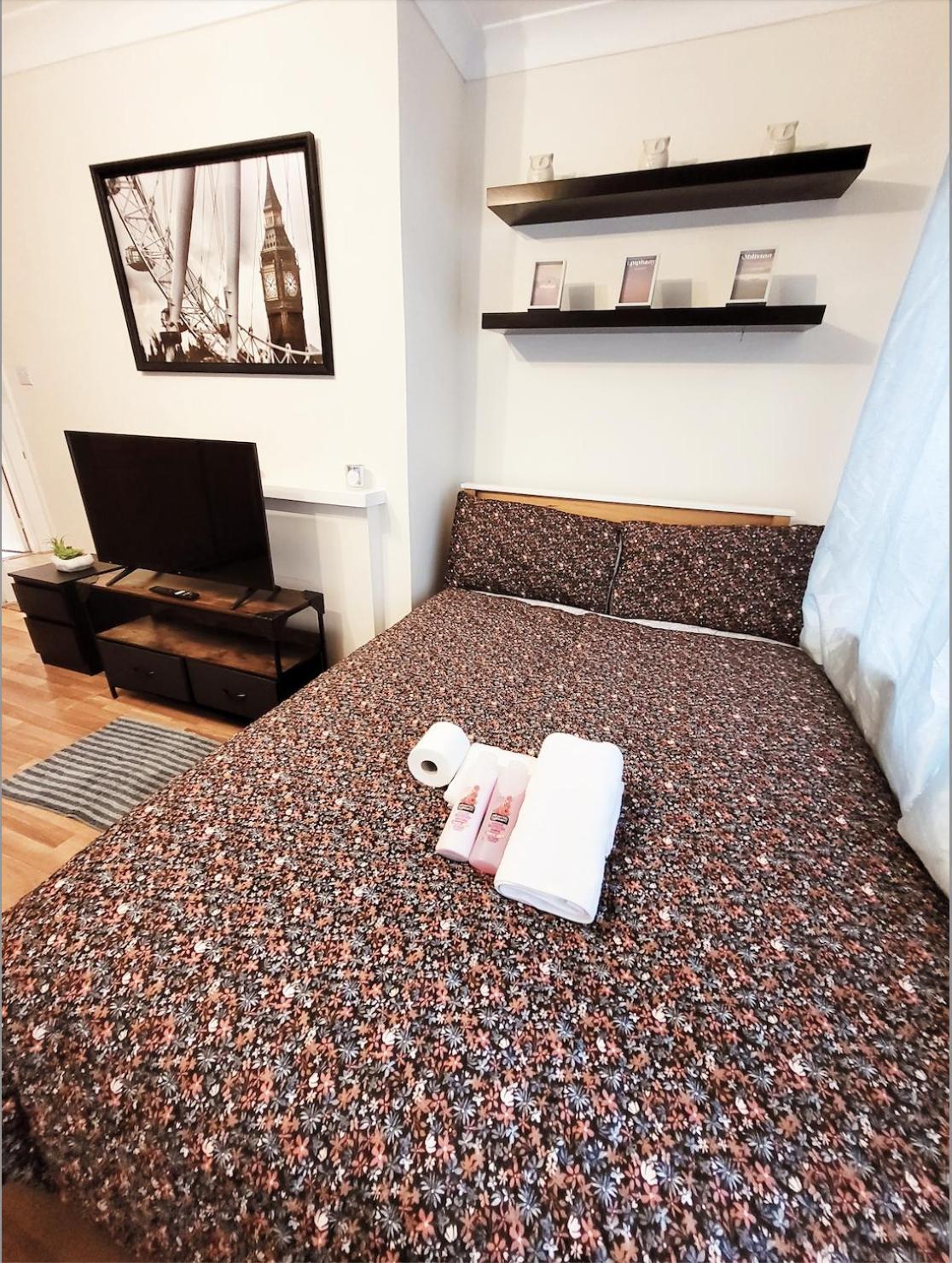 Huge And Affordable 3 Bedroom Flat In Hammersmith For 7 People With Welcome Breakfast London Exterior photo
