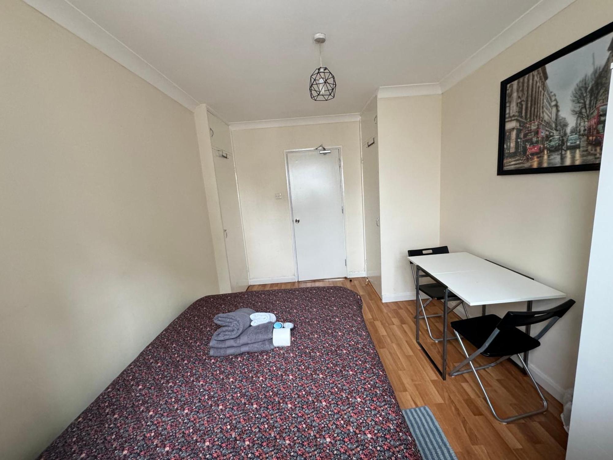 Huge And Affordable 3 Bedroom Flat In Hammersmith For 7 People With Welcome Breakfast London Exterior photo