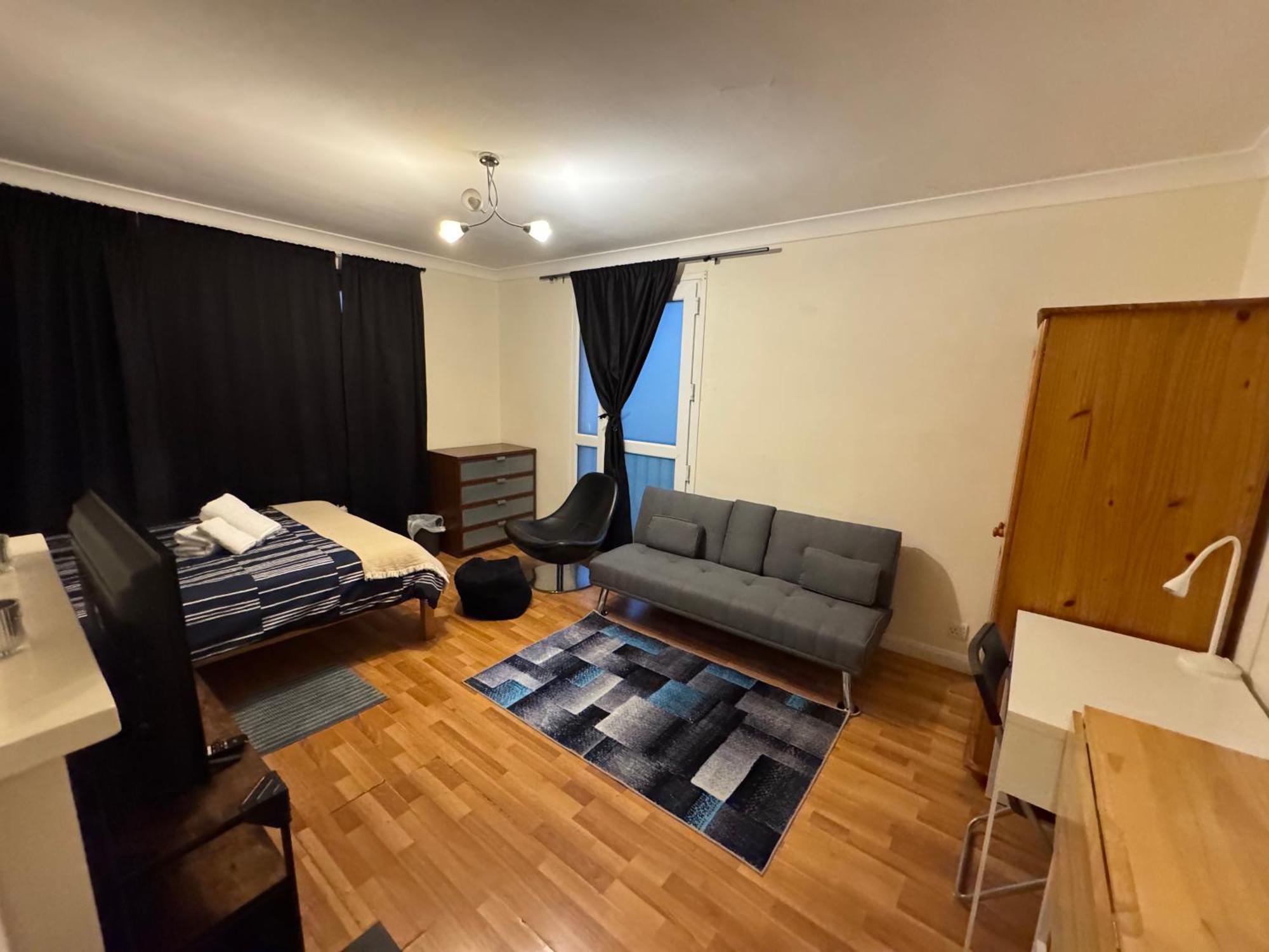 Huge And Affordable 3 Bedroom Flat In Hammersmith For 7 People With Welcome Breakfast London Exterior photo